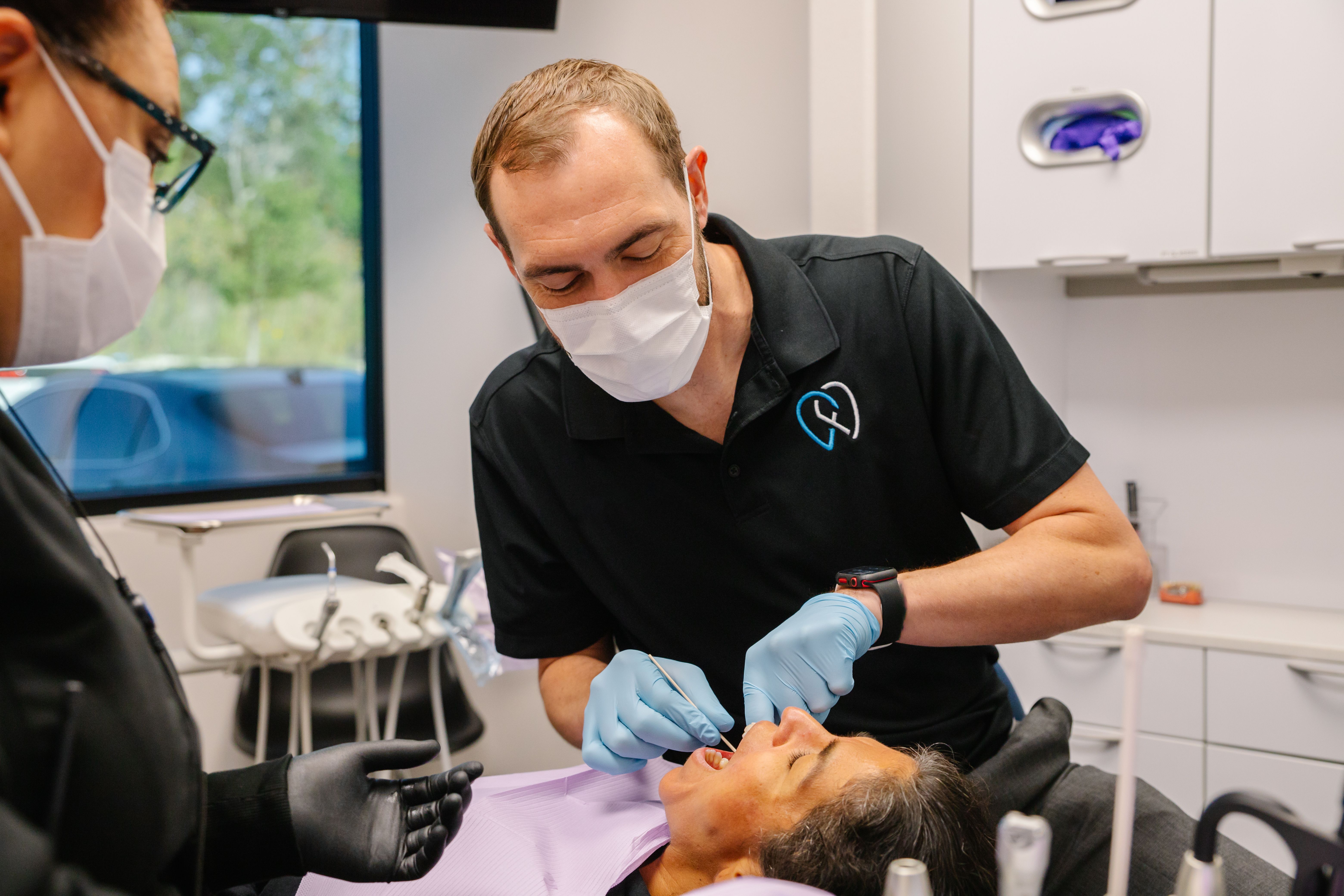 A patient getting tooth-colored fillings at our Midlothian dentist's office